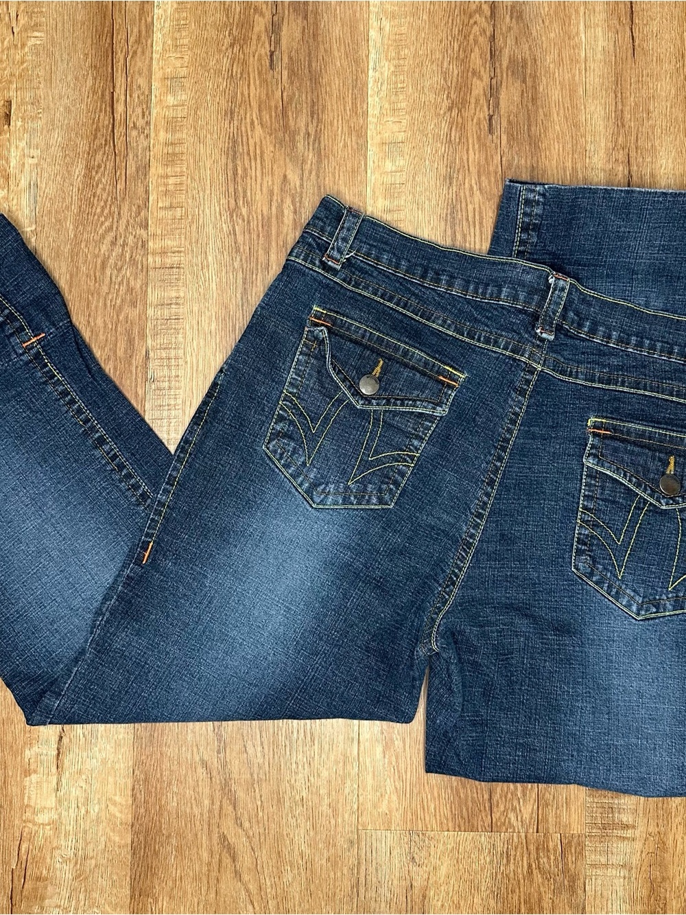 Y2K low to mid rise denim Ankle Capri Women's Jeans with Decorative Back Pockets